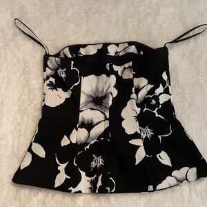 Beautiful mock corset style strapless top